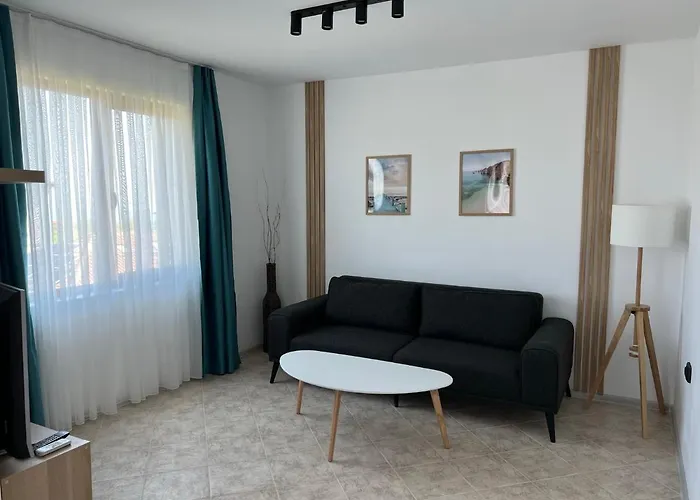 Apartment Skyline Sinemoretz