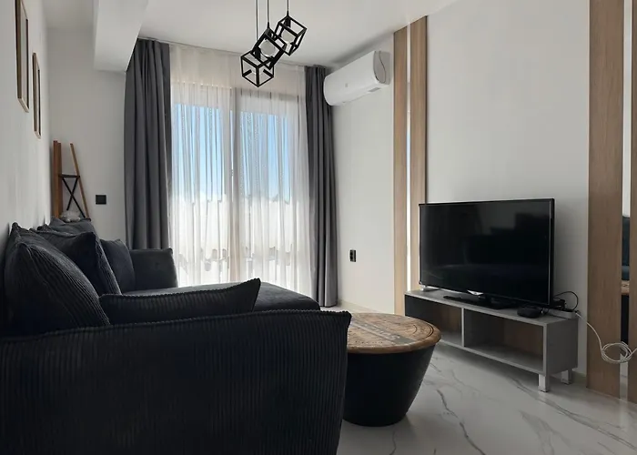 Apartment Skyline Sinemoretz