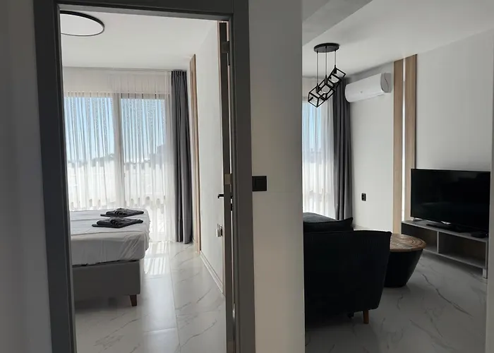 Skyline Apartment Sinemoretz